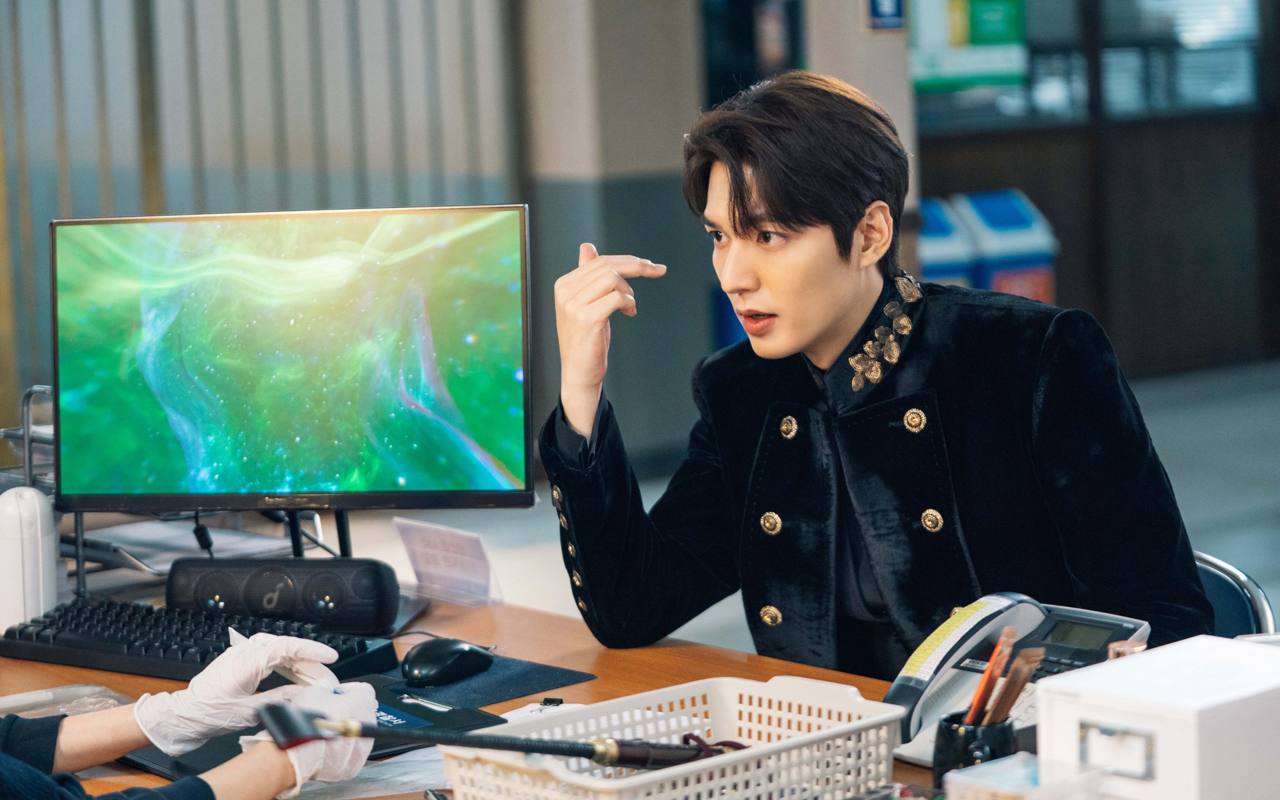 戈贝尔,一座移动的防御塔,与灰熊的钢铁洪流